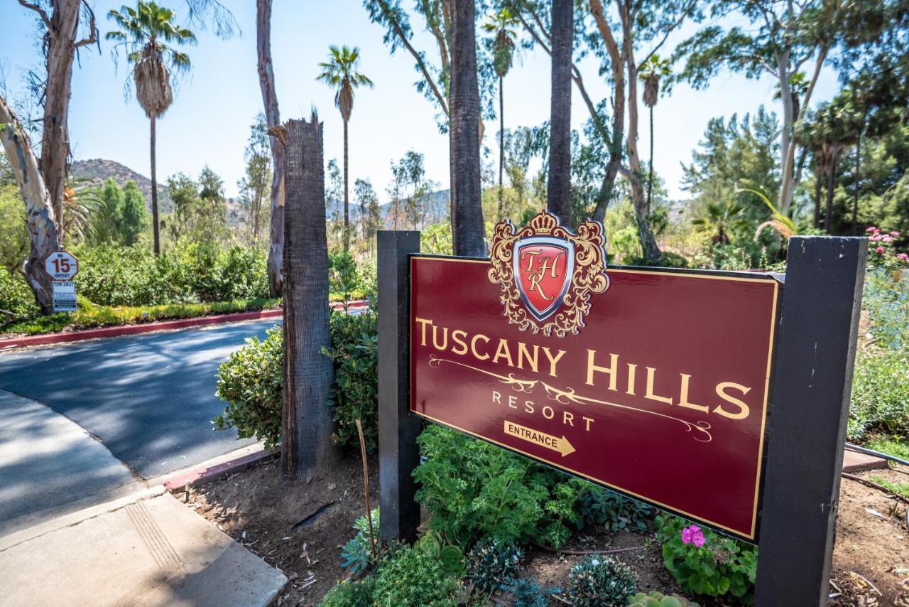 Tuscany Hills Retreat เอสคอนดีโด ภายนอก รูปภาพ